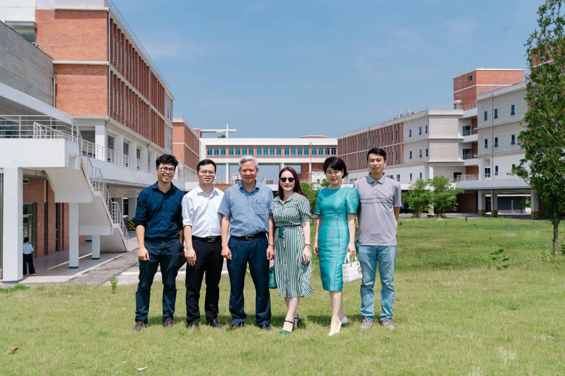 M Good88 link cùng Iris School hợp tác xây dựng chương trình hướng nghiệp cho học sinh