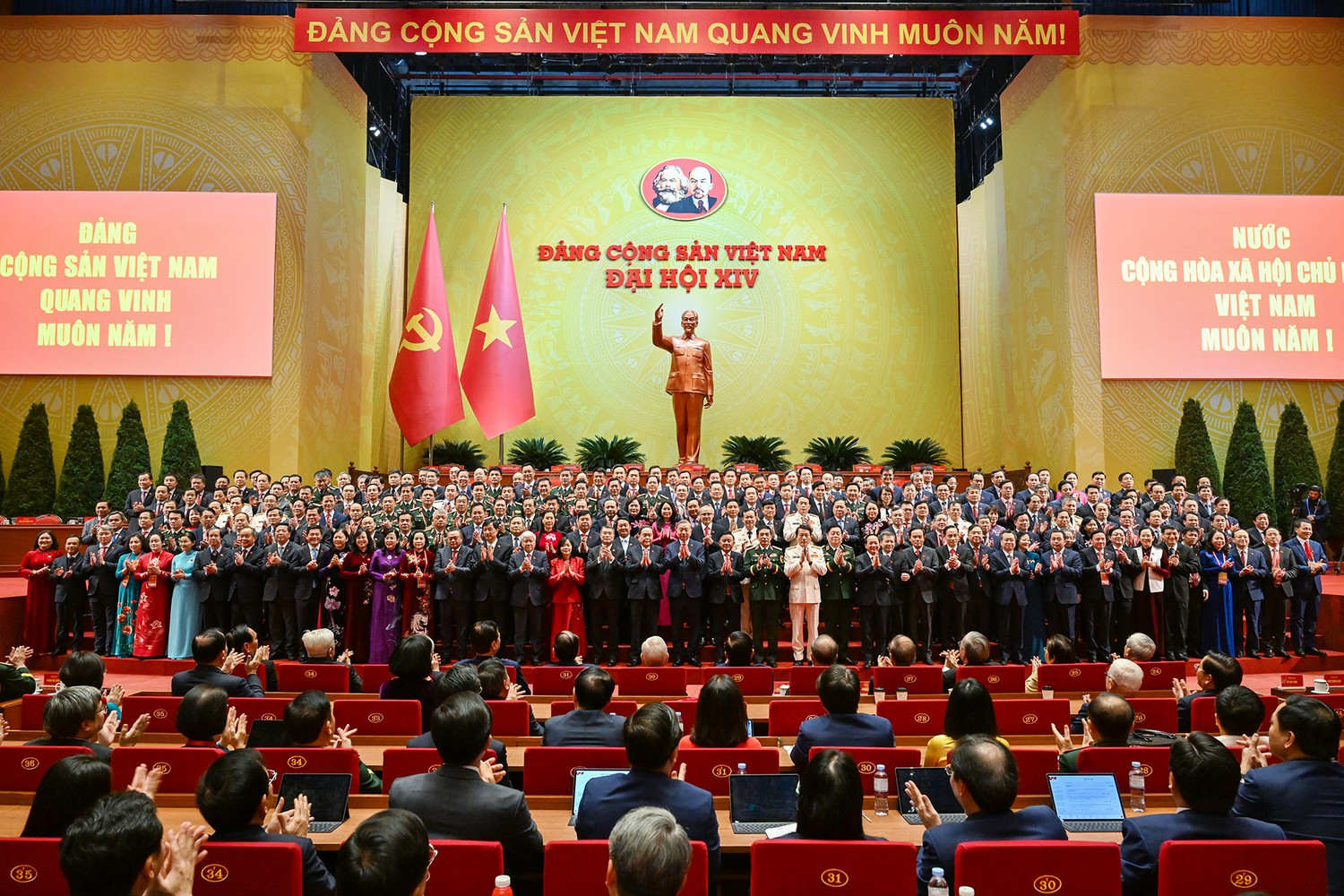 ĐẠI HỘI ĐẠI BIỂU TOÀN QUỐC LẦN THỨ XIV CỦA ĐẢNG THÀNH CÔNG TỐT ĐẸP