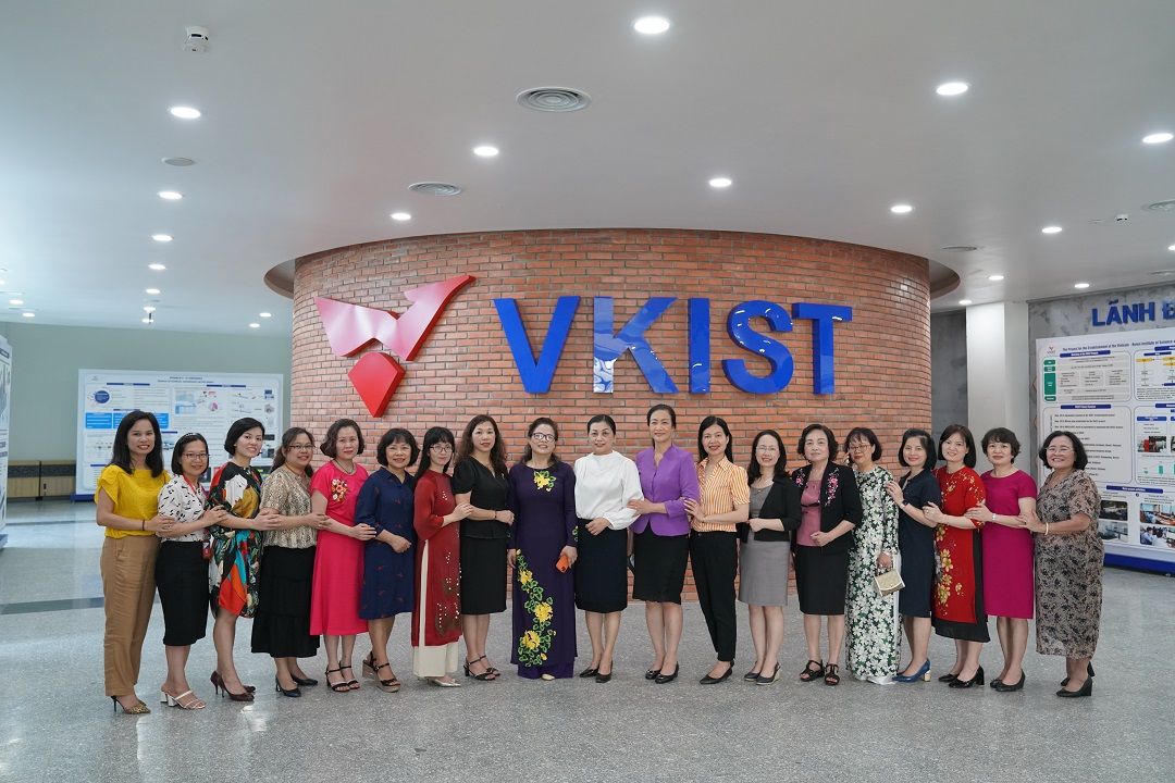Visit of Female Intellectual Association of Ministry of Science and Technology at M Good88 link