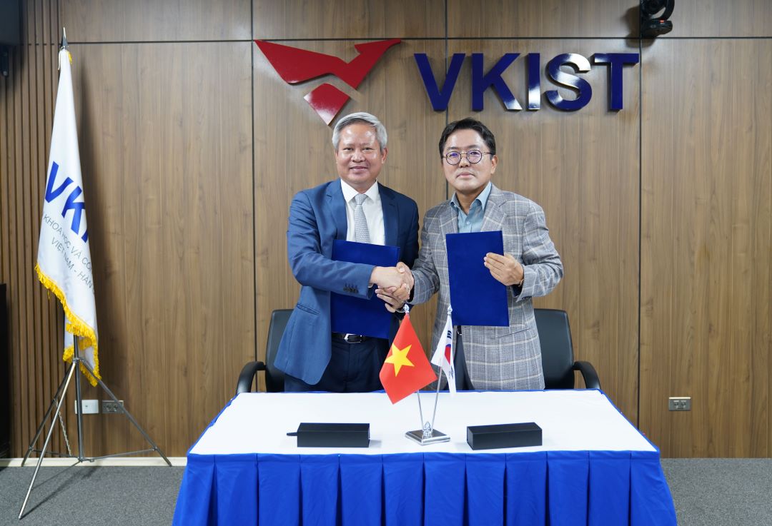 Signing ceremony of cooperation contract to promote research and development activities between M Good88 link and Hyundai Aluminum