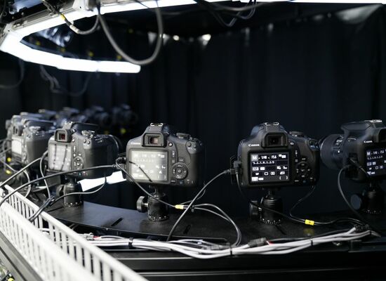 Nghiên cứu mở rộng hệ thống đồng bộ thu thập ảnh mặt người từ nhiều camera nhằm phát triển Goodd88 trò chơi đa dạng tổng hợp biểu cảm khuôn mặt để nâng cao hiệu quả nhận dạng khuôn mặt