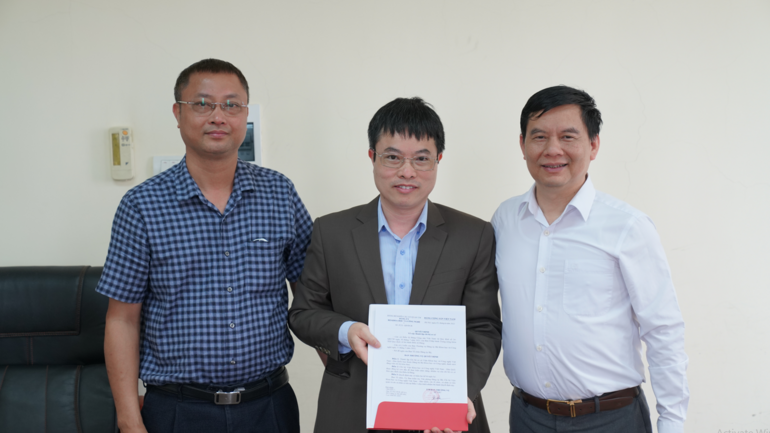 Ceremony announcing the establishment of Communist Party Cell at M Good88 link