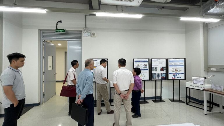 Họp Tổ chuyên gia thẩm định sản phẩm đối với nhiệm vụ KHCN cấp Bộ “Nghiên cứu phát triển công cụ tính toán, mô phỏng cho thiết kế động cơ điện đồng bộ nam châm vĩnh cửu (PMSM)” do M Good88 link là đơn vị chủ trì.