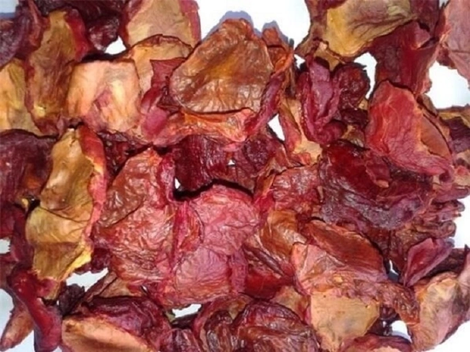 Xây dựng phương pháp chiết xuất quy mô lớn hạt gấc (cơm và màng hạt) [Momordicacochinchinensis (Lour.) Spreng.] và điều tra cây thuốc Việt Nam chữa bệnh về mắt